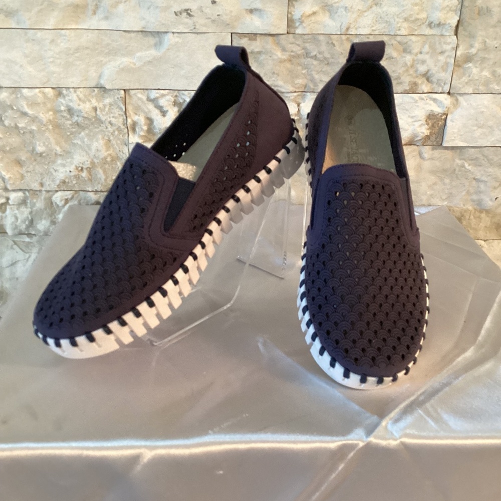 Ilse Jacobsen Tulip Girls (Kids) Slip-On Sneakers (New)